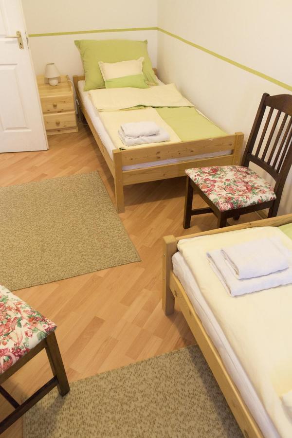 Apartman "A" Szeged Esterno foto